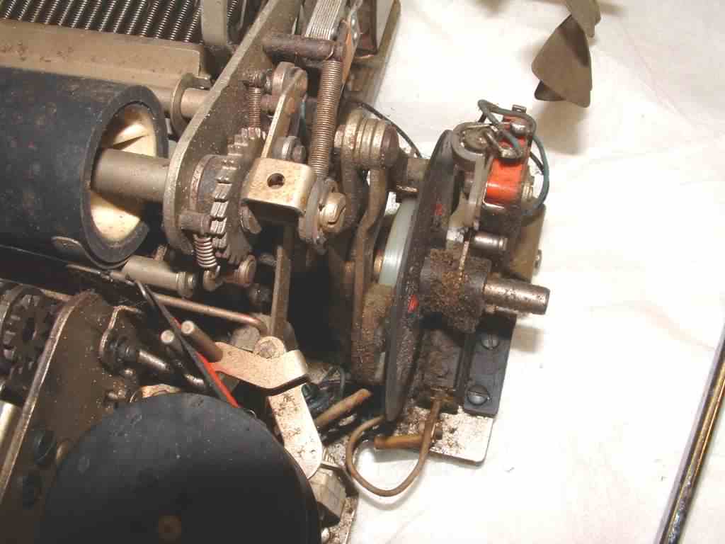 Paper advance mechanism 