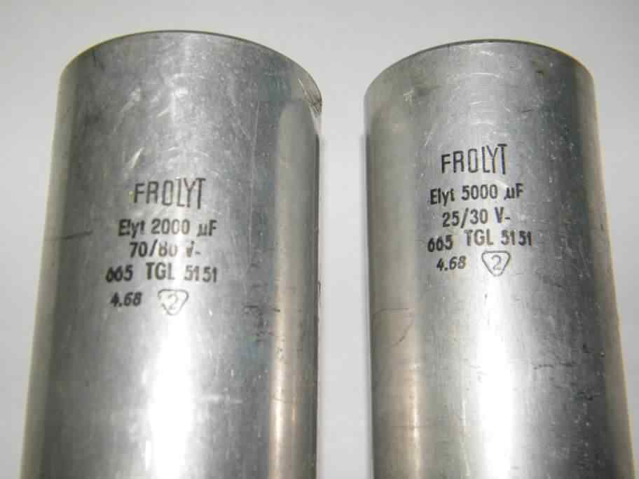 Power supply main reservoir capacitors