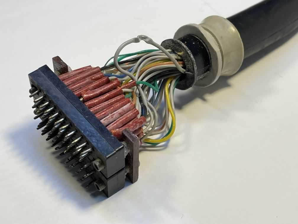Test cable Pr&uuml;fger&auml;t 64 way connector end, click image for a larger version